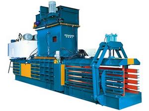 مكبس نفايات أفقي