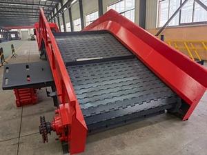 ناقل بالألواح المعدنية