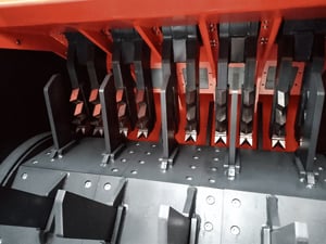 آلة فتح أكياس النفايات